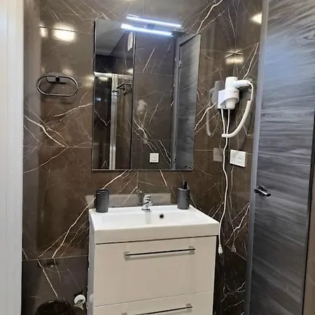 In With Sea View Apartment *